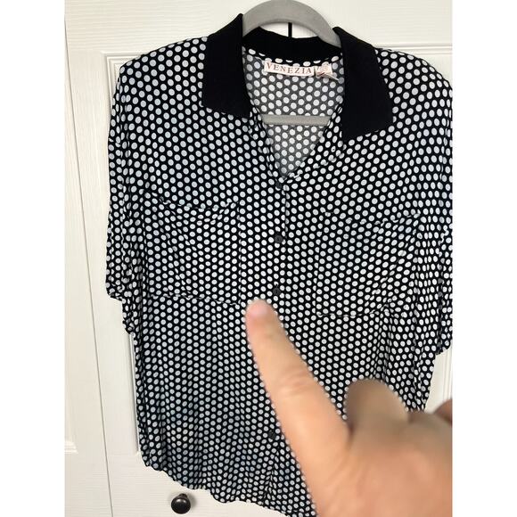 Vintage 80s Black and White collared button down polka dot rayon blouse Large - Picture 4 of 7